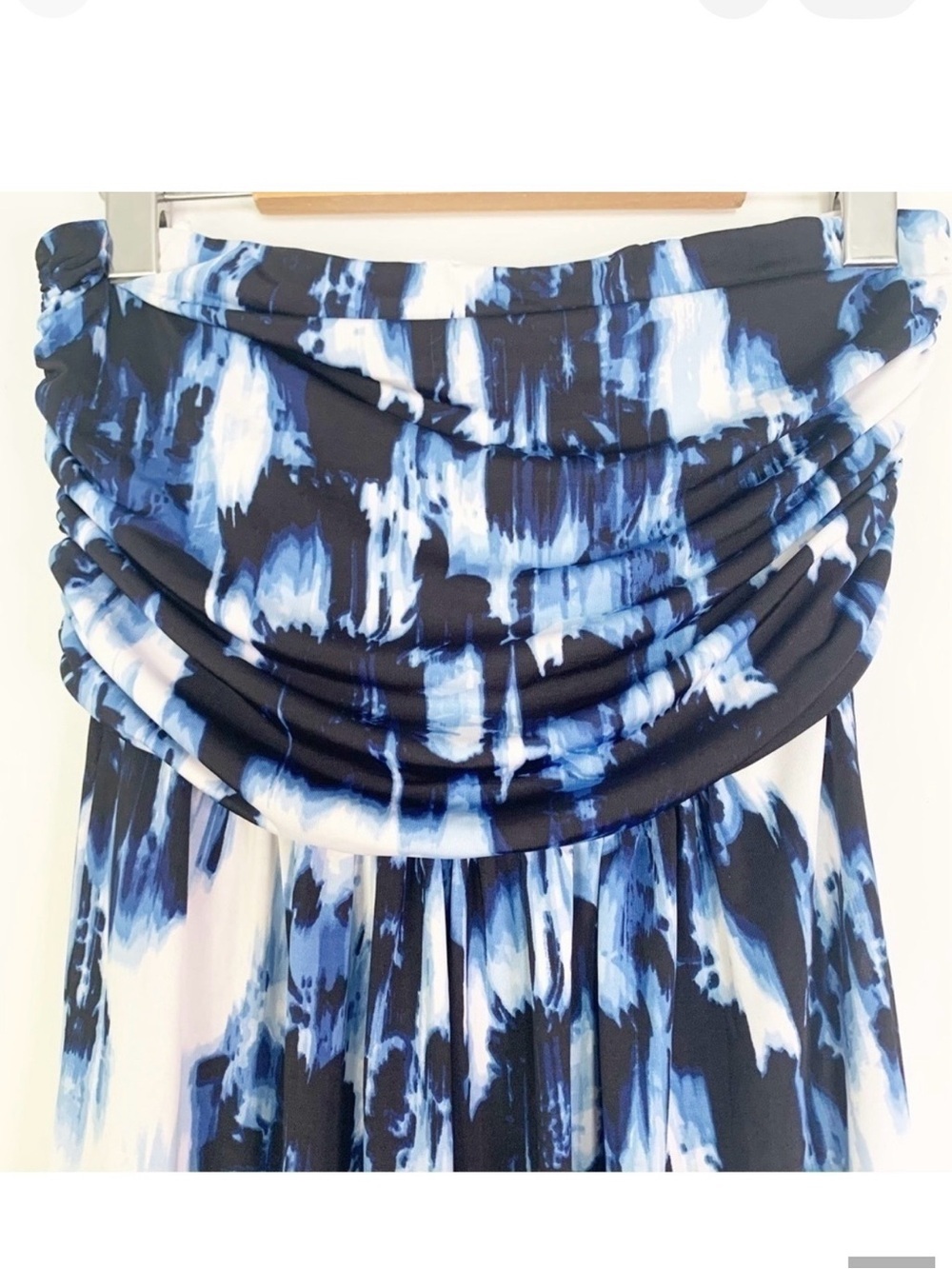 Le Chateau Abstract Tie Dye Strapless Ruched Maxi Dress Coverup XS - Picture 3 of 9
